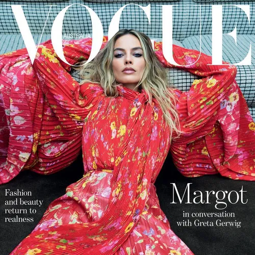 Margot Robbie: Homecoming Vogue Cover by Mario Sorrenti