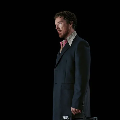 Benedict Cumberbatch: Sophisticated Casualness in Prada's New Campaign