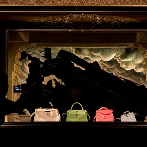 Hermès' Unique Marketing Strategy: Harnessing Word of Mouth and Tradition